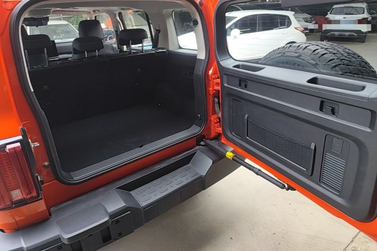 Used Tank 300 2025 2.0T Conqueror Trunk