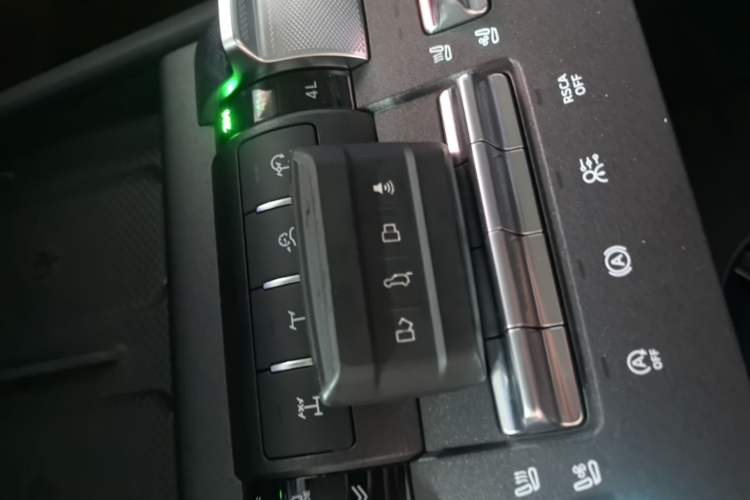 Used Tank 300 2025 2.0T Conqueror Vehicle Key