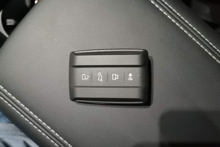 Used Tank 300 2025 2.0T Conqueror Vehicle Key