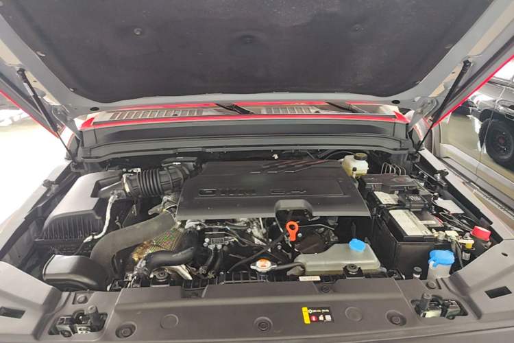 Used Tank 300 2025 2.4T Diesel Version Engine Bay