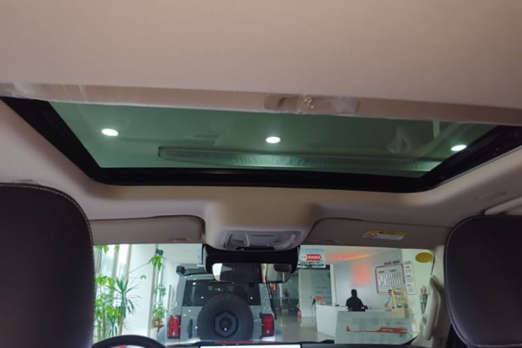 Used Tank 300 2025 2.0T Conqueror Headliner