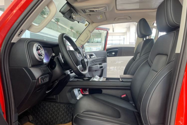 Used Tank 300 2025 2.0T Conqueror Left Front Seat