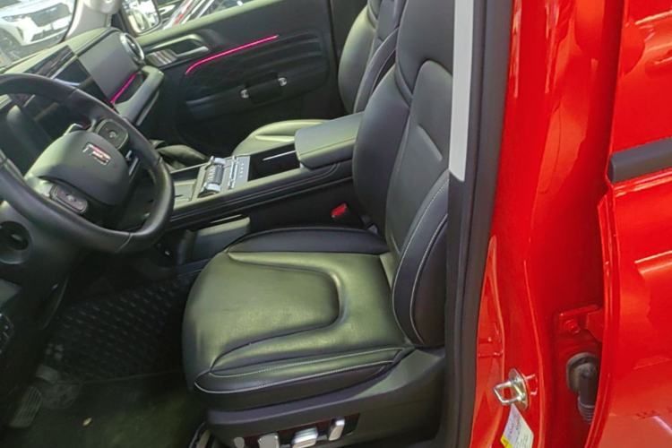 Used Tank 300 2025 2.0T Conqueror Left Front Seat