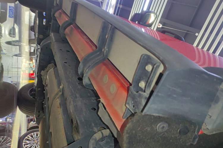 Used Tank 300 2025 2.0T Conqueror Left Side Sill