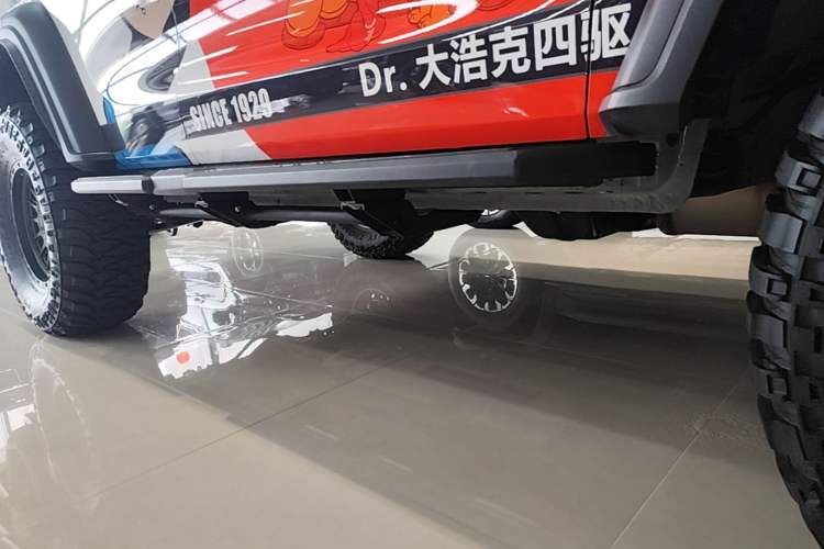 Used Tank 300 2025 2.4T Diesel Version Right Side Sill