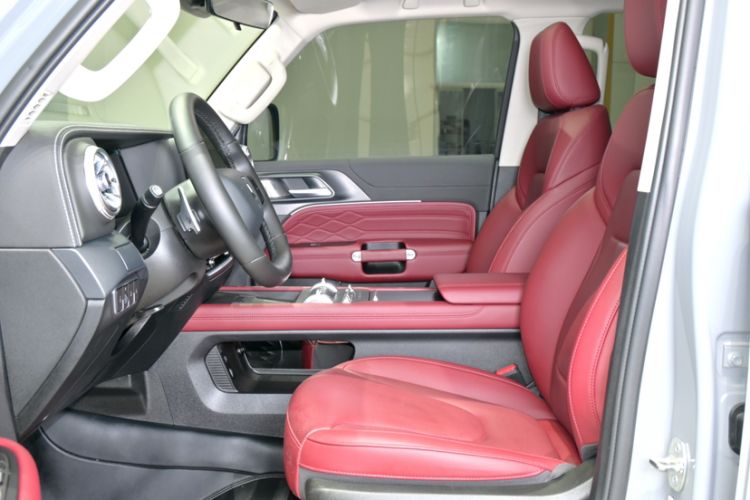 Used Tank 300 2025 2.4T Diesel Version Interior 8