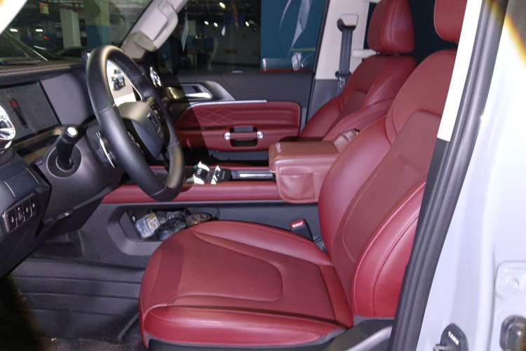 Used Tank 300 2025 2.4T Diesel Version Left Front Seat