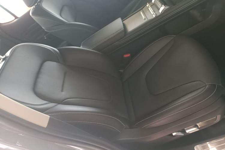 Used Tank 300 2025 2.0T Conqueror Right Front Seat