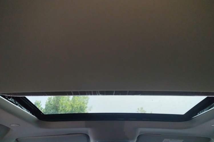 Used Tank 300 2025 2.0T Challenger Headliner