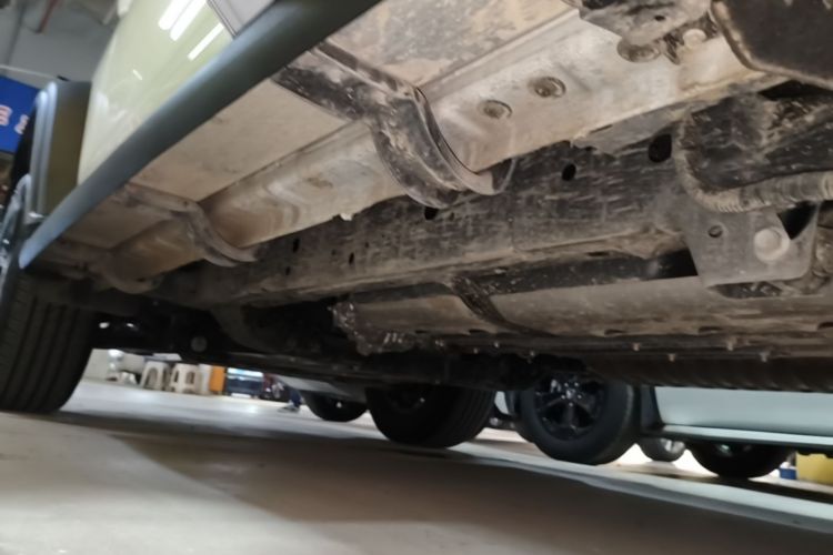 Used Tank 300 2025 2.4T Diesel Version Left Side Sill