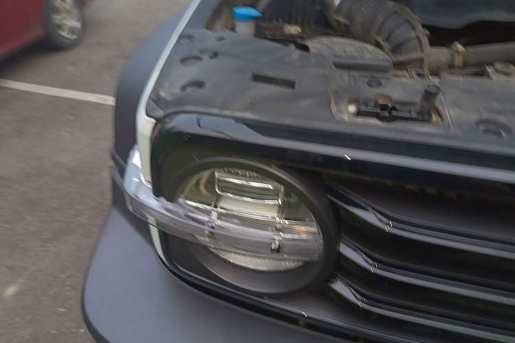 Used Tank 300 2025 2.0T Conqueror Right Front Headlight