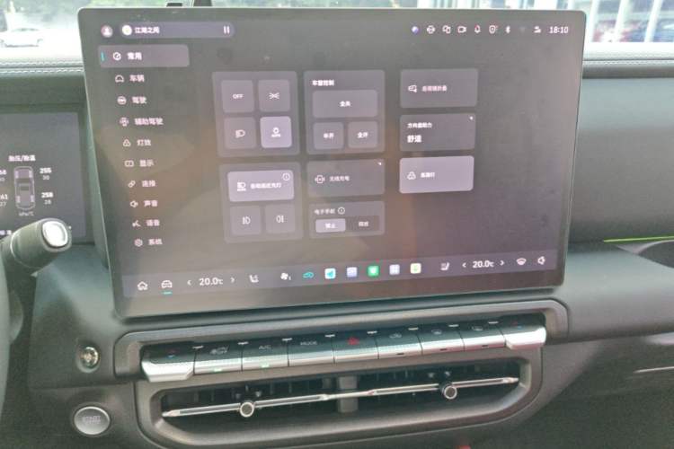 Used Tank 300 2025 2.4T Diesel Version Audio And AC Panel