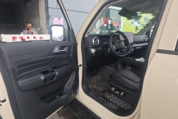 Used Tank 300 2025 2.0T Challenger Driver Seat