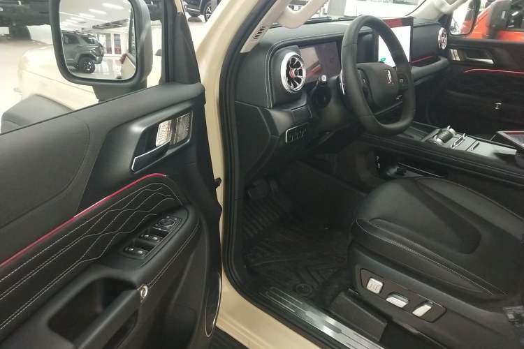 Used Tank 300 2025 2.0T Conqueror Driver Seat