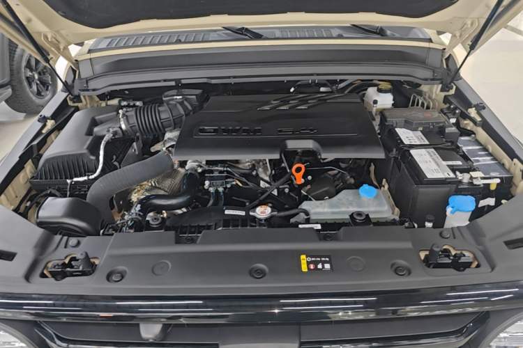 Used Tank 300 2025 2.4T Diesel Version Engine Bay