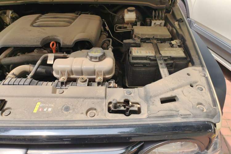 Used Tank 300 2025 2.0T Conqueror Engine Bay Left