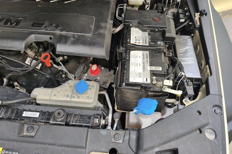 Used Tank 300 2025 2.4T Diesel Version Engine Bay Left