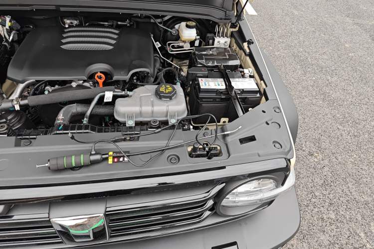 Used Tank 300 2025 2.0T Conqueror Engine Bay Left