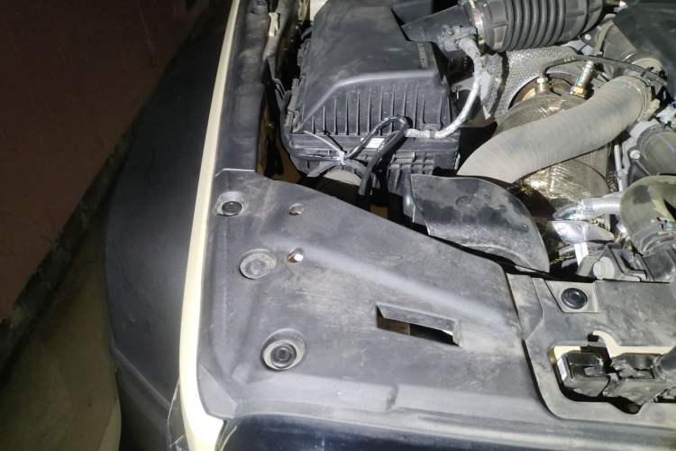 Used Tank 300 2025 2.4T Diesel Version Engine Bay Right