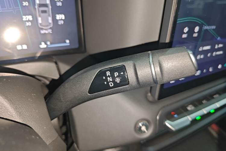 Used Tank 300 2025 2.4T Diesel Version Gear Lever