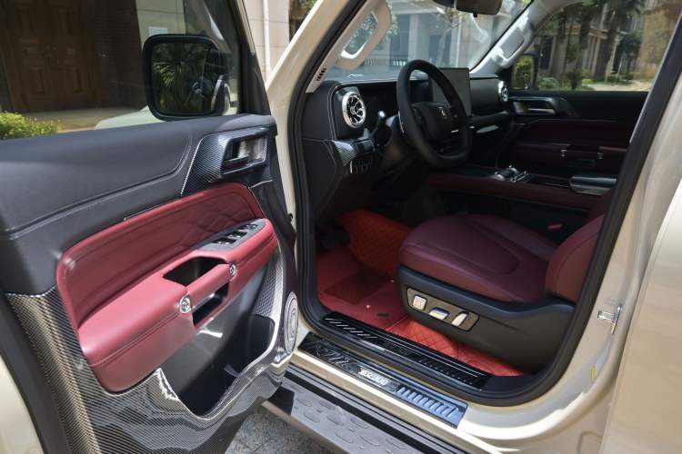 Used Tank 300 2025 2.0T Conqueror Interior 1