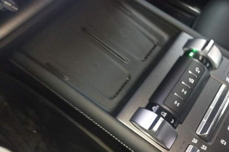 Used Tank 300 2025 2.0T Conqueror Interior 1