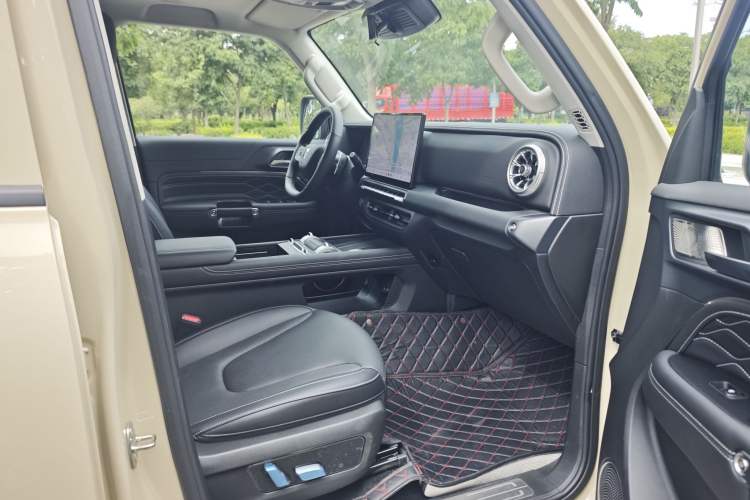Used Tank 300 2025 2.0T Conqueror Interior 5
