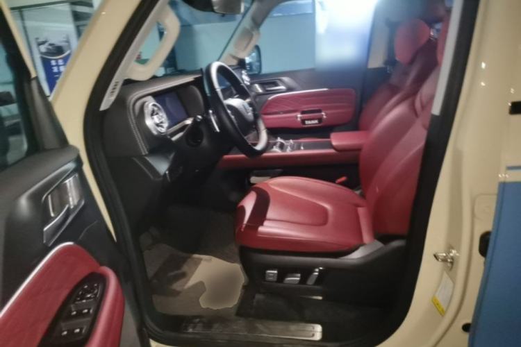 Used Tank 300 2025 2.0T Conqueror Left Front Seat