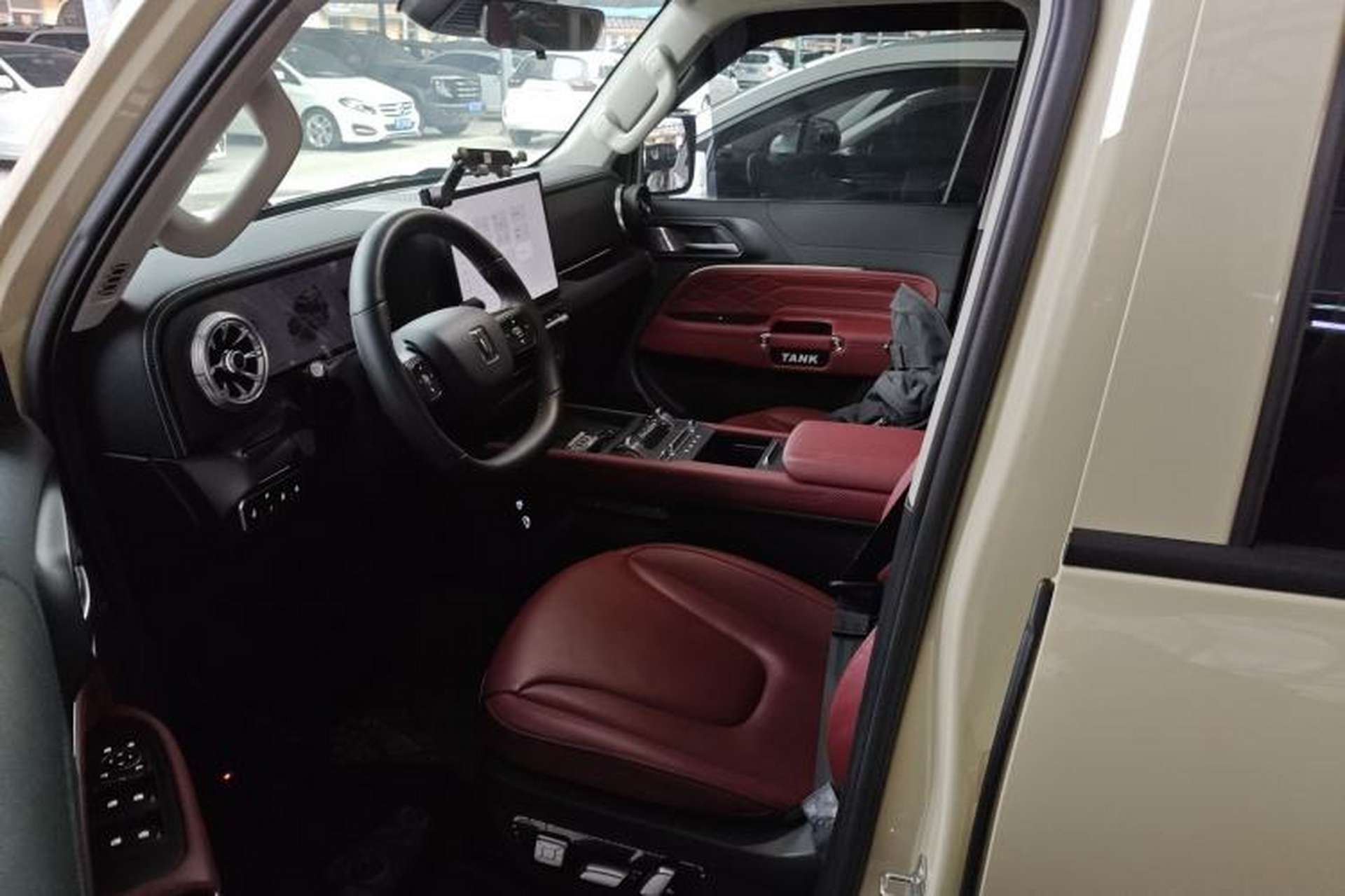 Used Tank 300 2025 2.0T Conqueror Left Front Seat