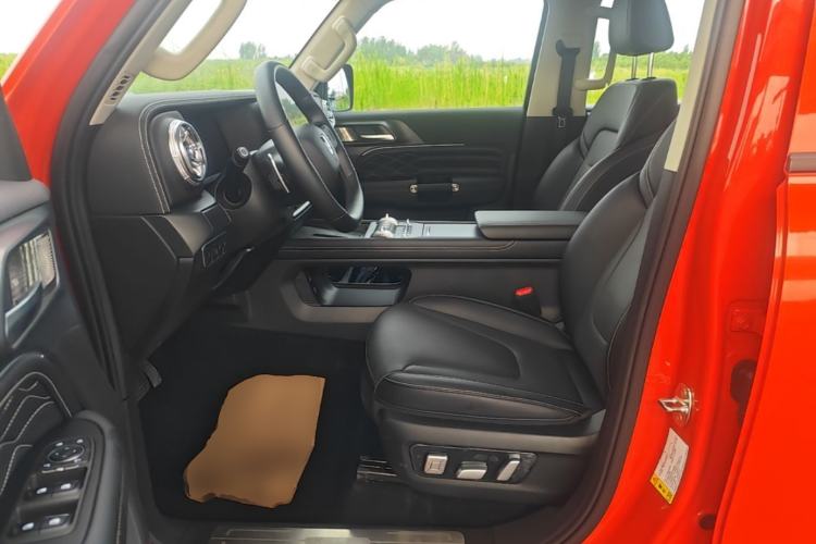 Used Tank 300 2025 2.0T Conqueror Left Front Seat