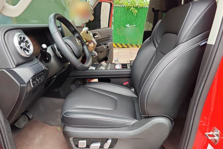 Used Tank 300 2025 2.0T Challenger Left Front Seat