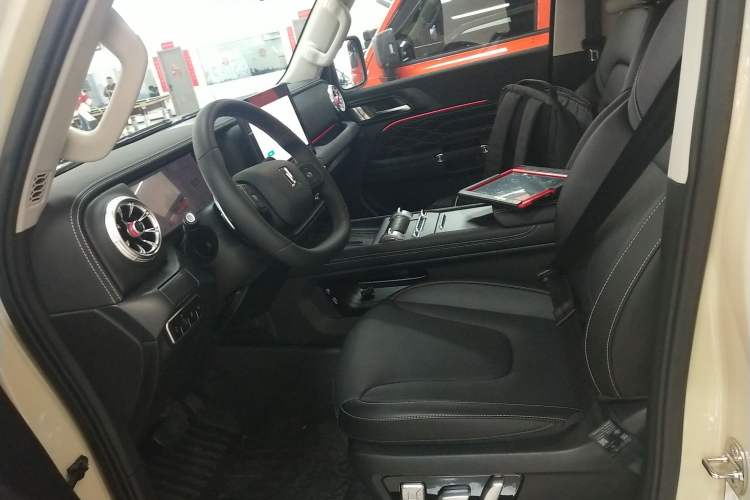 Used Tank 300 2025 2.0T Conqueror Left Front Seat