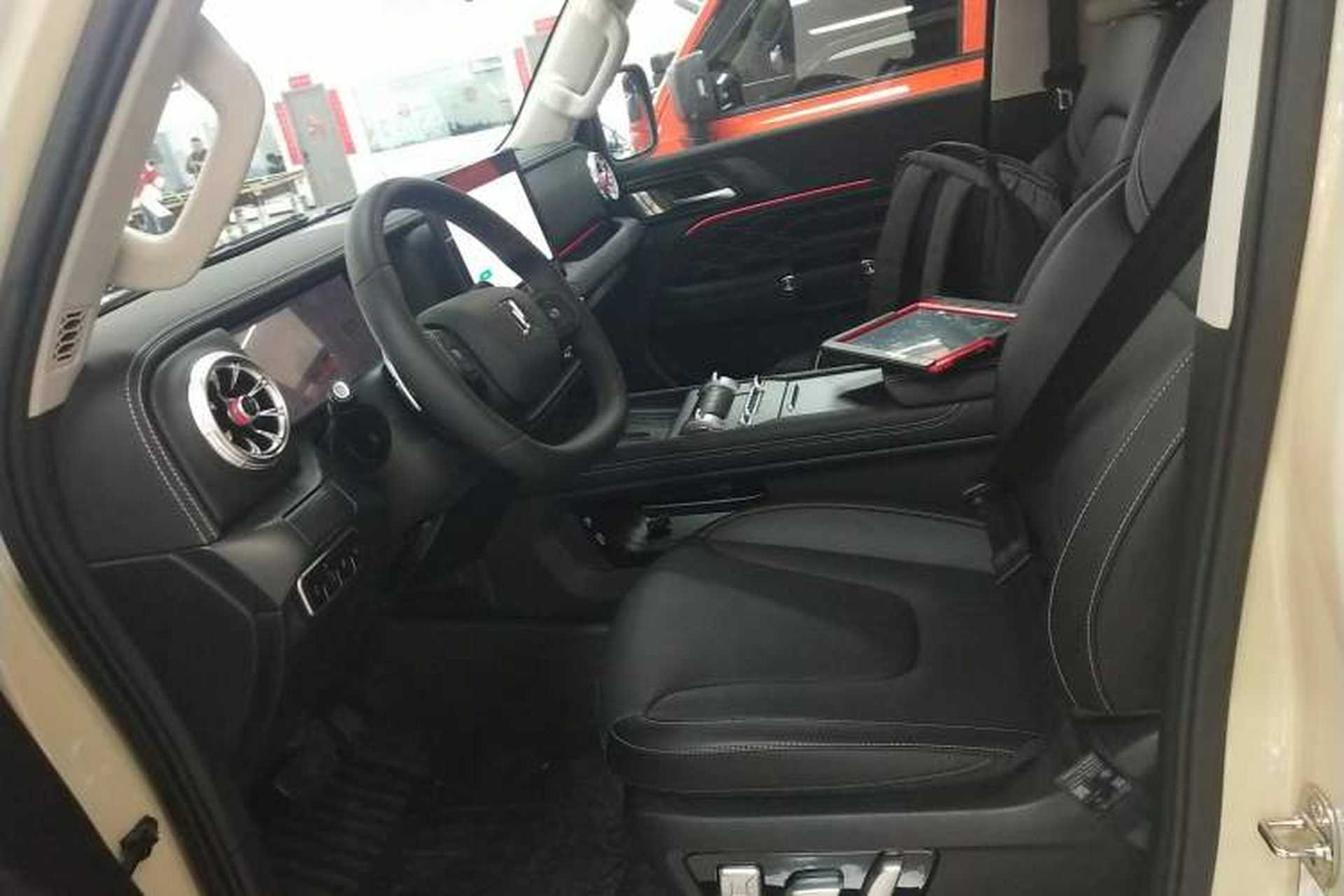 Used Tank 300 2025 2.0T Conqueror Left Front Seat