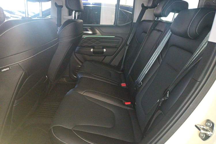 Used Tank 300 2025 2.0T Conqueror Left Rear Seat