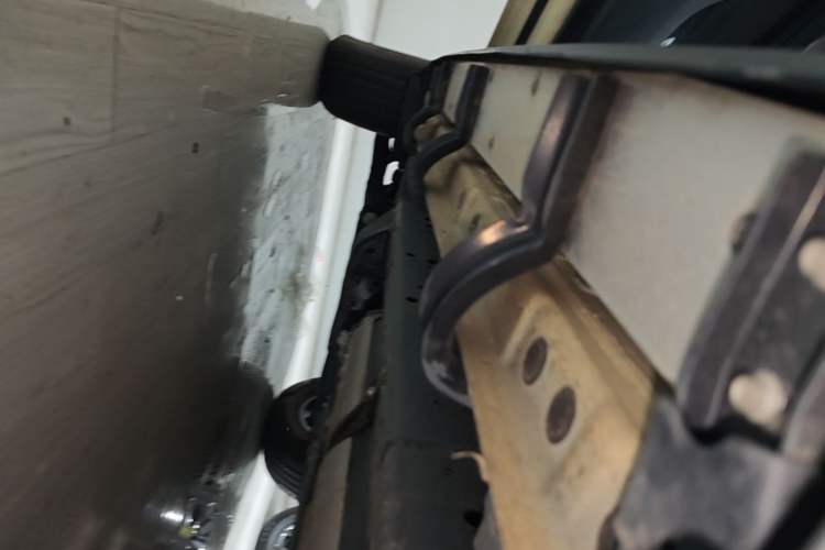 Used Tank 300 2025 2.0T Conqueror Left Side Sill