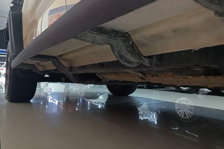 Used Tank 300 2025 2.0T Conqueror Left Side Sill