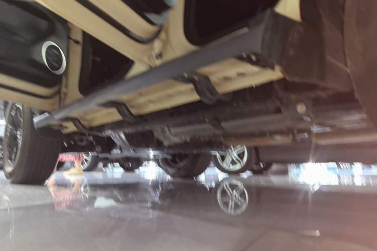 Used Tank 300 2025 2.0T Conqueror Left Side Sill