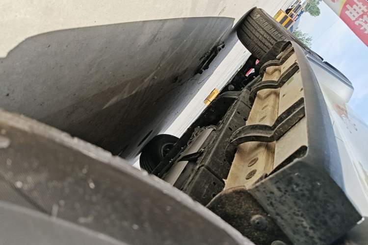 Used Tank 300 2025 2.0T Conqueror Left Side Sill