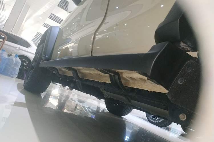 Used Tank 300 2025 2.4T Diesel Version Left Side Sill