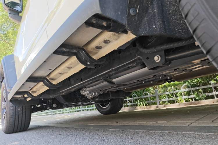 Used Tank 300 2025 2.0T Conqueror Left Side Sill