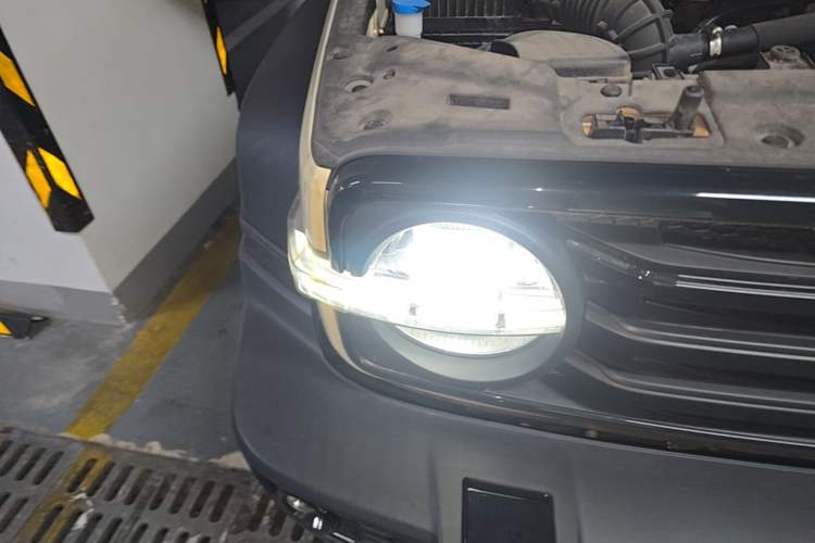 Used Tank 300 2025 2.0T Conqueror Right Front Headlight
