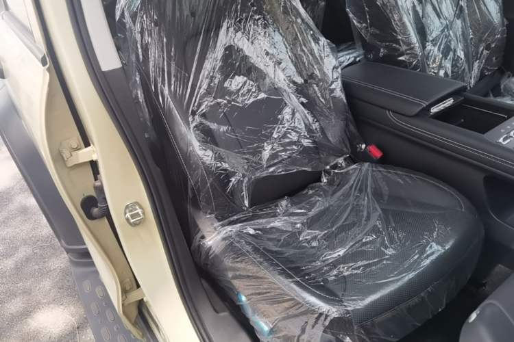 Used Tank 300 2025 2.0T Conqueror Right Front Seat