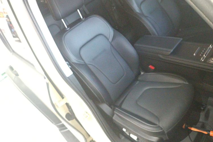 Used Tank 300 2025 2.0T Conqueror Right Front Seat