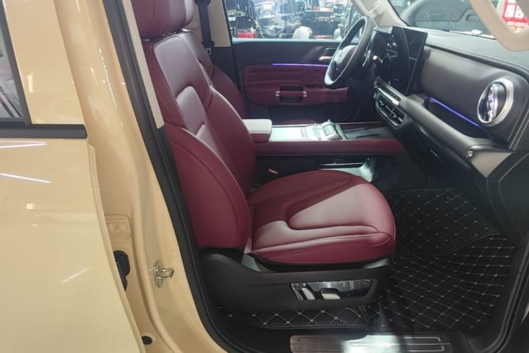 Used Tank 300 2025 2.0T Conqueror Right Front Seat