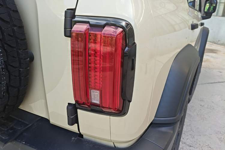 Used Tank 300 2025 2.0T Conqueror Right Rear Taillight