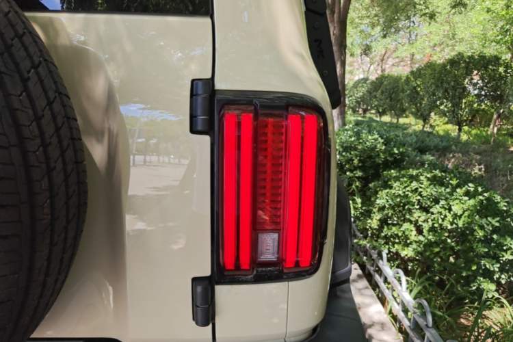 Used Tank 300 2025 2.0T Conqueror Right Rear Taillight