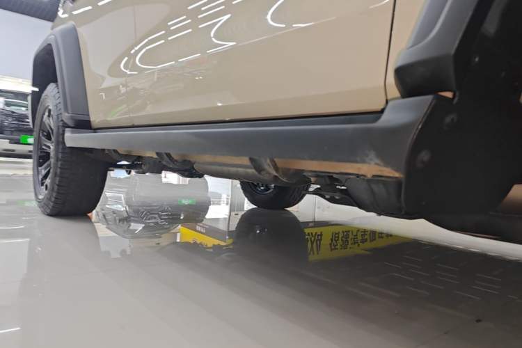 Used Tank 300 2025 2.4T Diesel Version Right Side Sill
