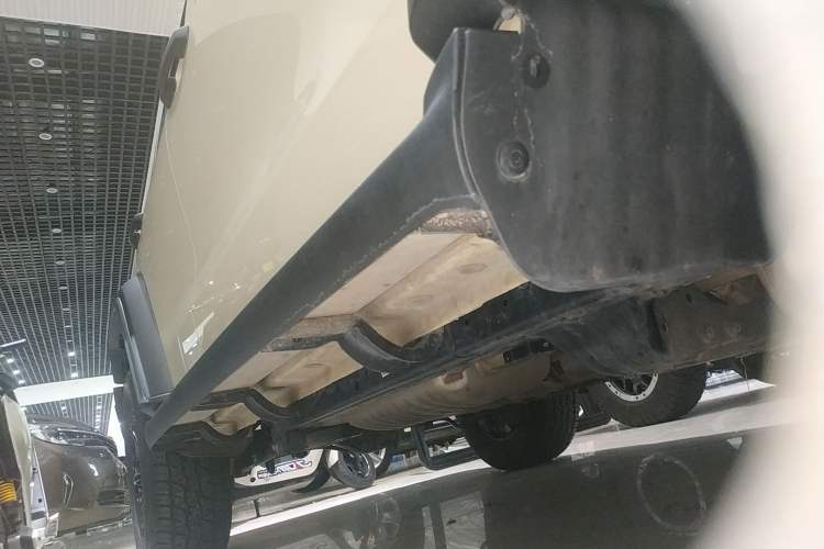 Used Tank 300 2025 2.4T Diesel Version Right Side Sill