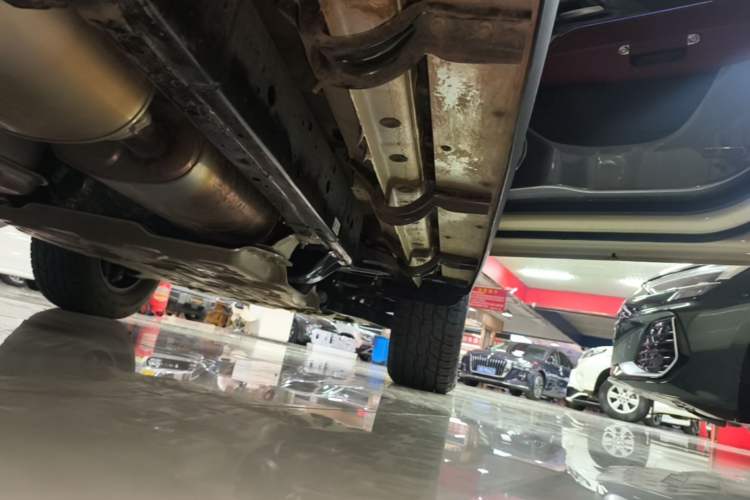 Used Tank 300 2025 2.0T Conqueror Right Side Sill