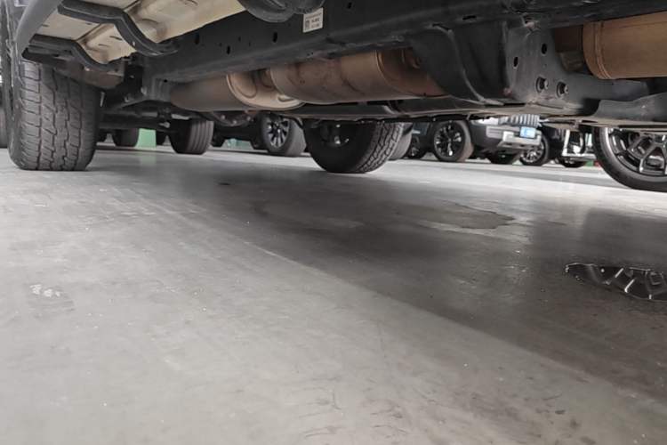 Used Tank 300 2025 2.0T Conqueror Right Side Sill